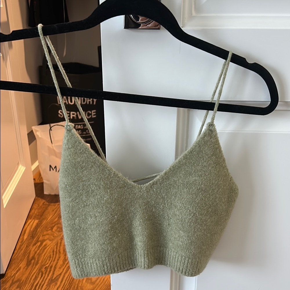 green crop top